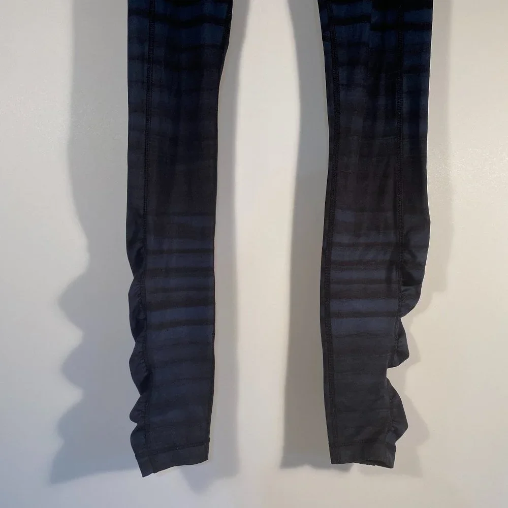 Lululemon Ruffled Leg Blue Black Workout Leggings Women Size 4 - Picture 3 of 7